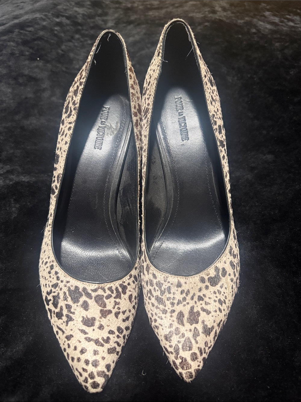 Pour La Victoire Leopard Print Pointed Toe Pumps - Brown/Black